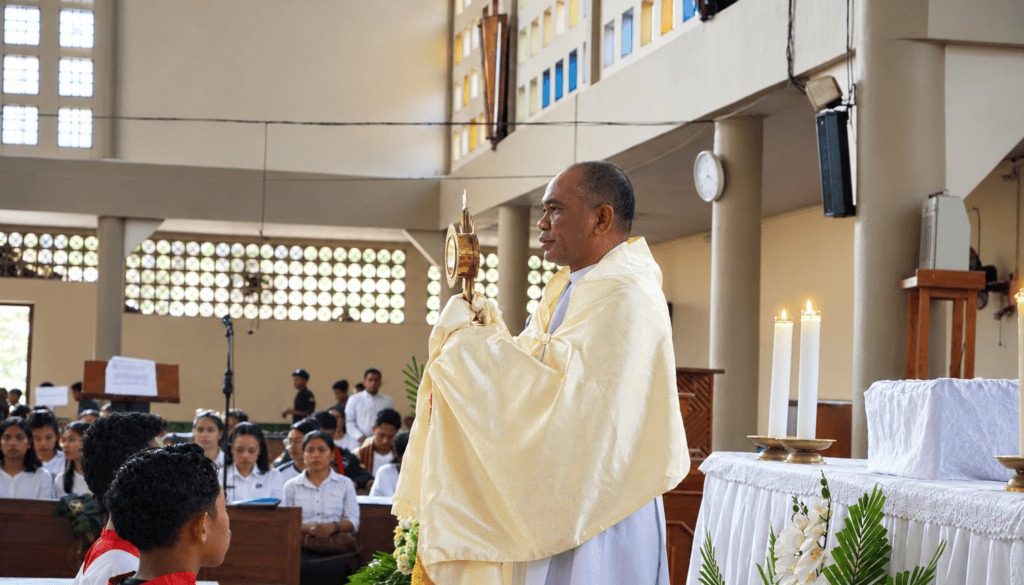 Perayaan Ekaristi di Kapel