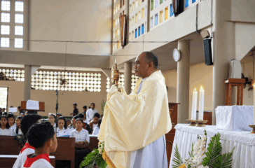 Perayaan Ekaristi di Kapel